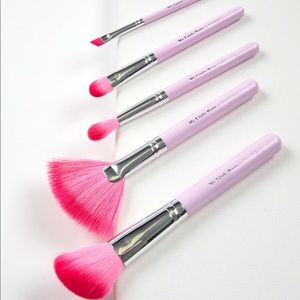 Colourpop brush set